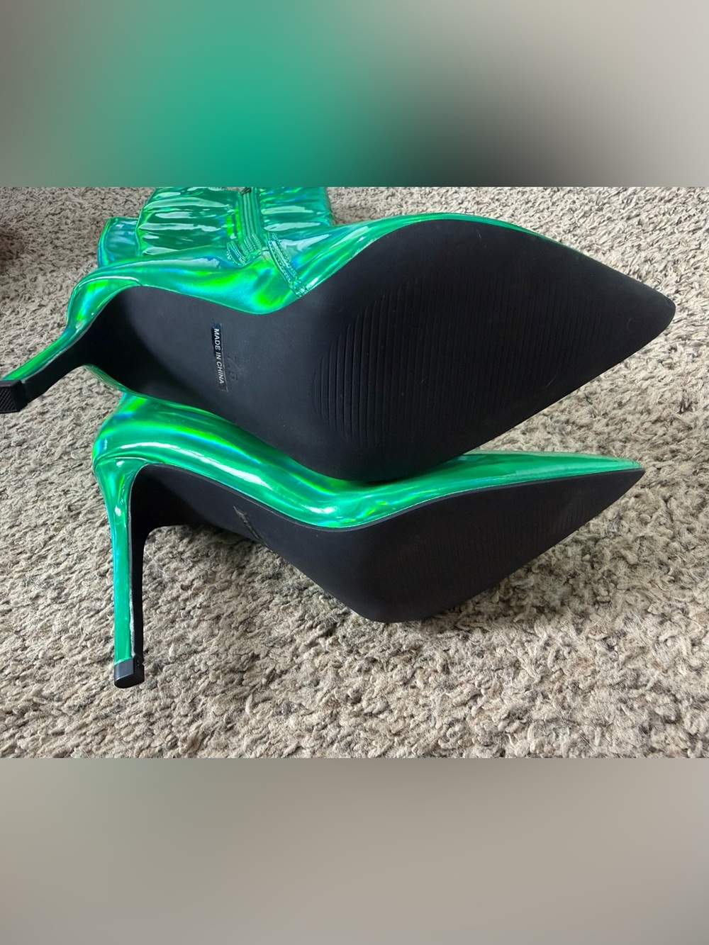 Size 7.5 green holographic stiletto boots - Picture 4 of 5